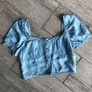 Dizzy Lizzy denim ruched crop top w cap sleeves